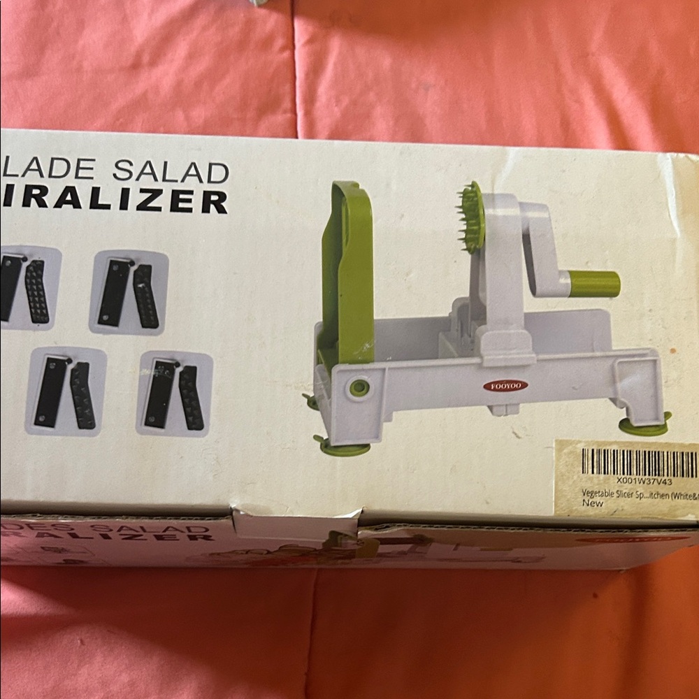Green and White Spiralizer